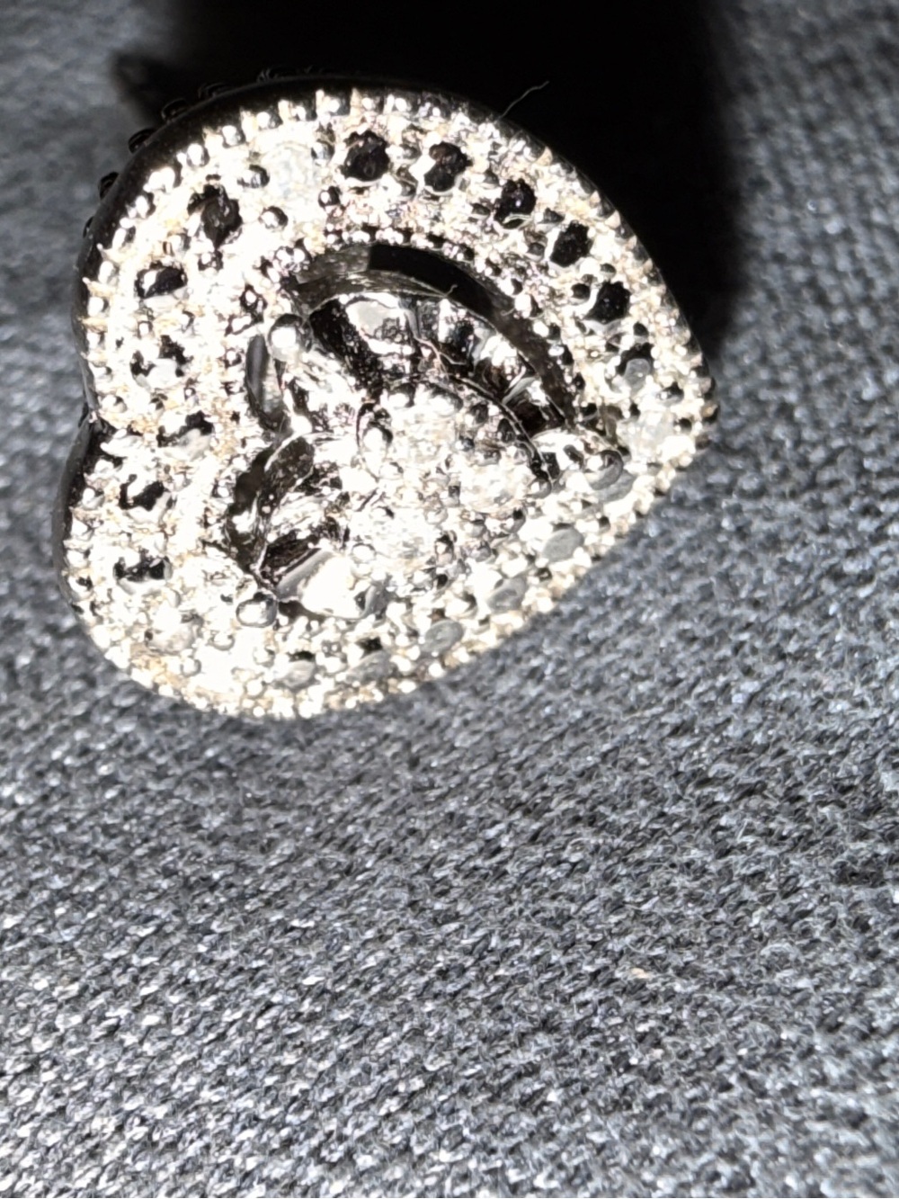 Vintage Heart Halo Stud Earrings in Silver with Pavé diamonds - Picture 15 of 15